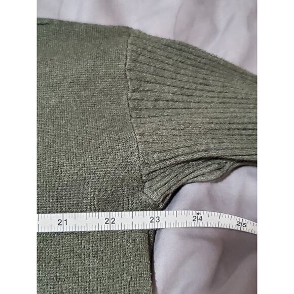 Cyrus Women’s Olive Green Mock Neck Sweater Size M – Cozy Knit Pullover - Picture 8 of 10